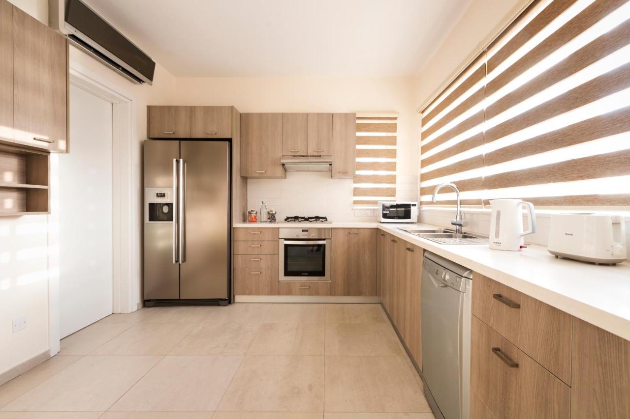 Resitour - Perneri Four Bedroom Villa Paphos Ngoại thất bức ảnh