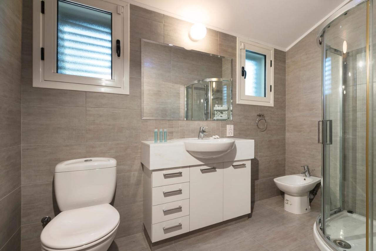 Resitour - Perneri Four Bedroom Villa Paphos Ngoại thất bức ảnh