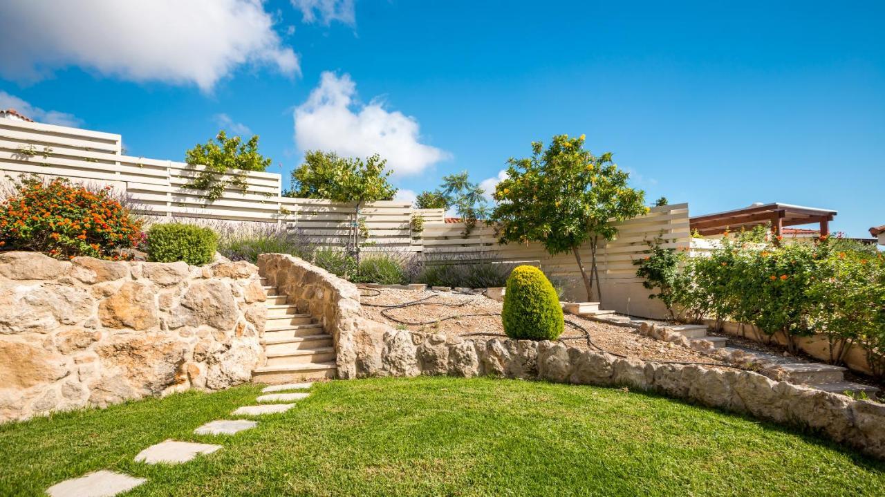 Resitour - Perneri Four Bedroom Villa Paphos Ngoại thất bức ảnh